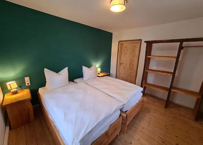 24 Personen Burgscheune Gnandstein *