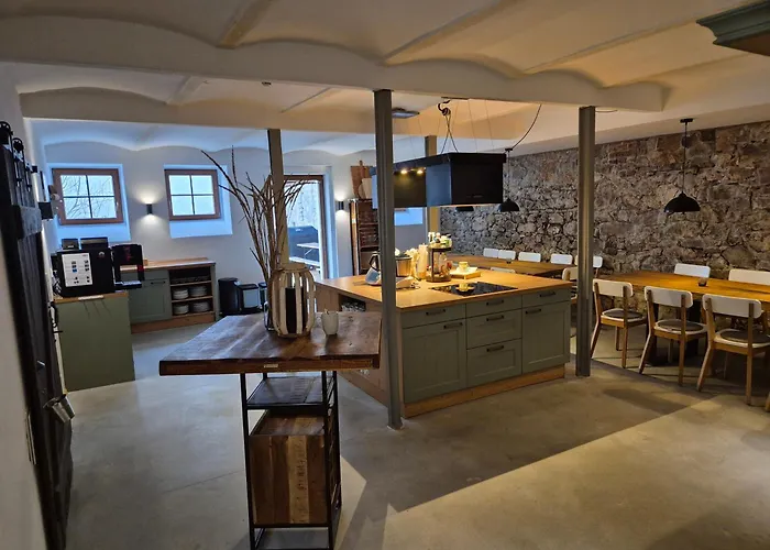 24 Personen Burgscheune Gnandstein Ferienhaus *